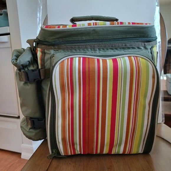 Picnic set insulated cooler Wine and serve ware set NWOT - Picture 11 of 11